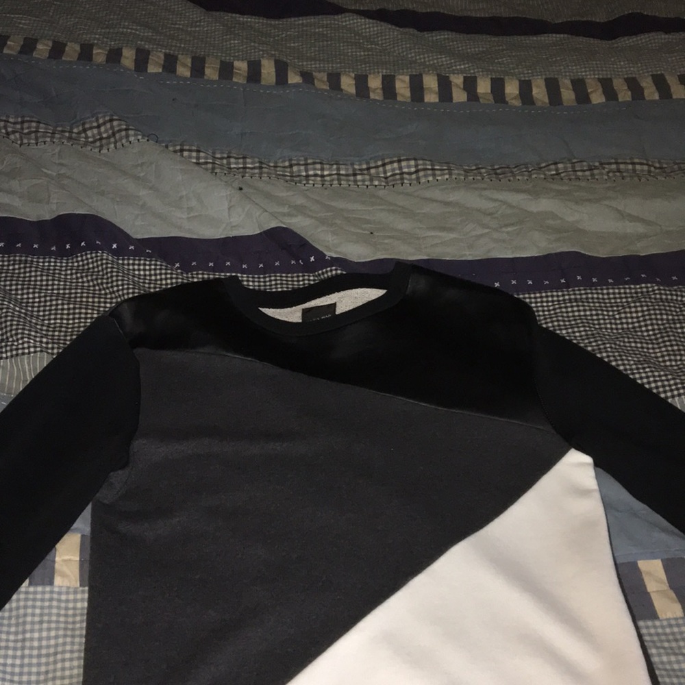 Sweat shirt